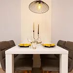 Platinum Designer Flat With Balcony & Parking By Flat Manager * Plovdiv