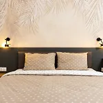 Platinum Designer Flat With Balcony & Parking By Flat Manager Appartement