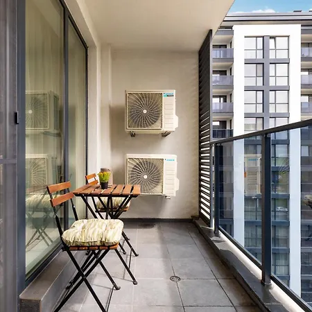 דירה Platinum Designer Flat With Balcony & Parking By Flat Manager