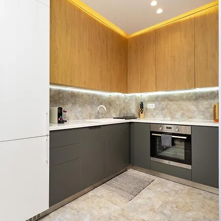 דירה Platinum Designer Flat With Balcony & Parking By Flat Manager