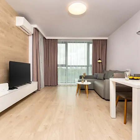 Platinum Designer Flat With Balcony & Parking By Flat Manager Пловдив