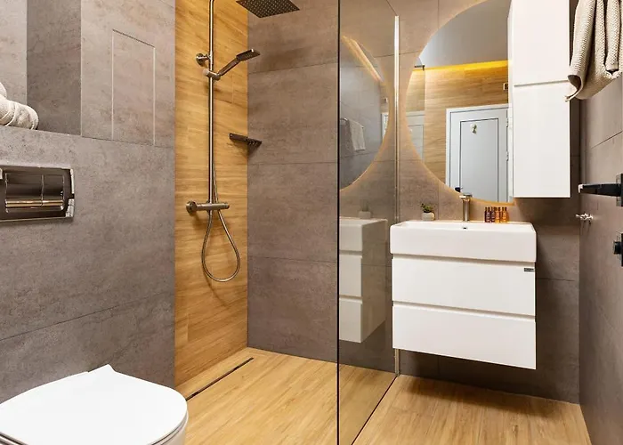 Апартаменты Platinum Designer Flat With Balcony & Parking By Flat Manager *