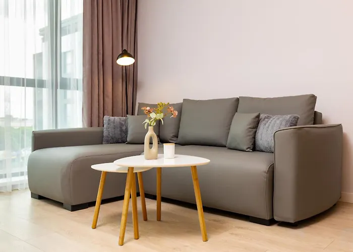 Platinum Designer Flat With Balcony & Parking By Flat Manager