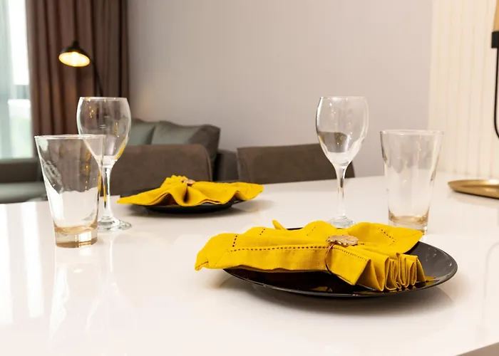 Apartamento Platinum Designer Flat With Balcony & Parking By Flat Manager